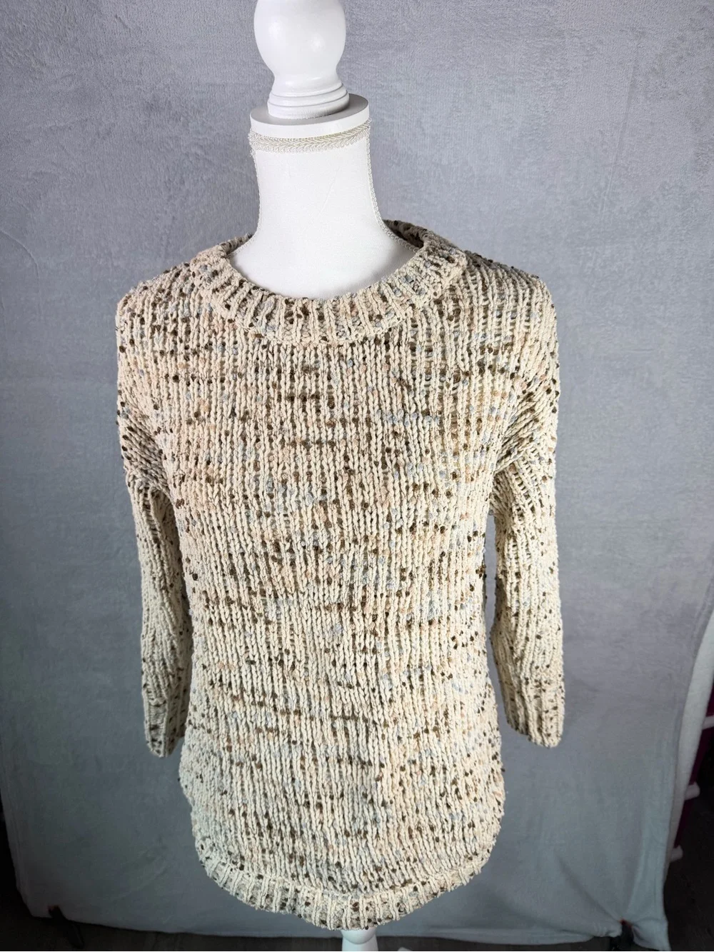 Jessica Simpson Neutral Speckled Crewneck Sweater in Oatmeal Pullover